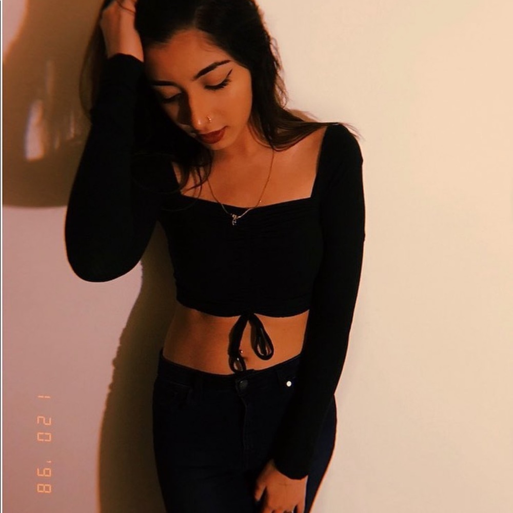 green crop boxy top